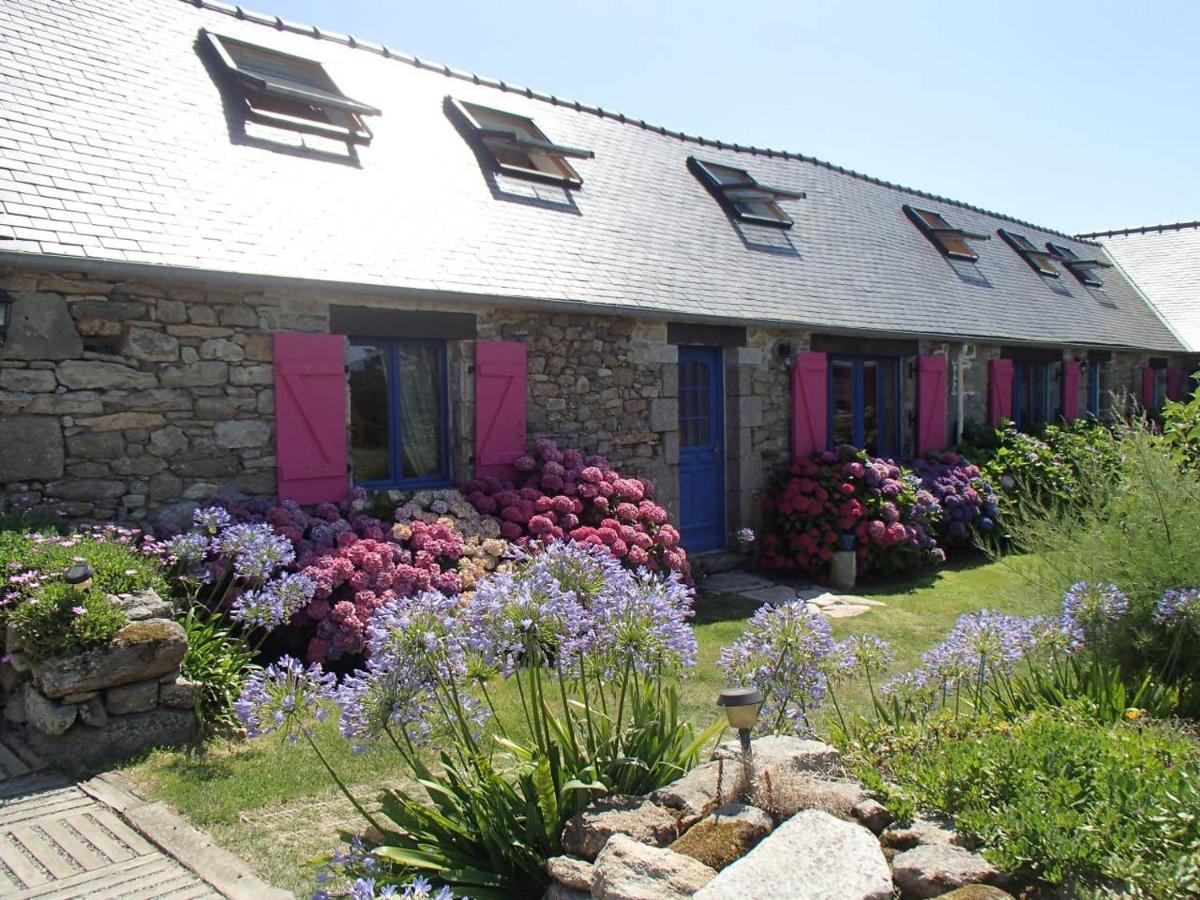 Les Gites Aux Volets Roses Landunvez Buitenkant foto