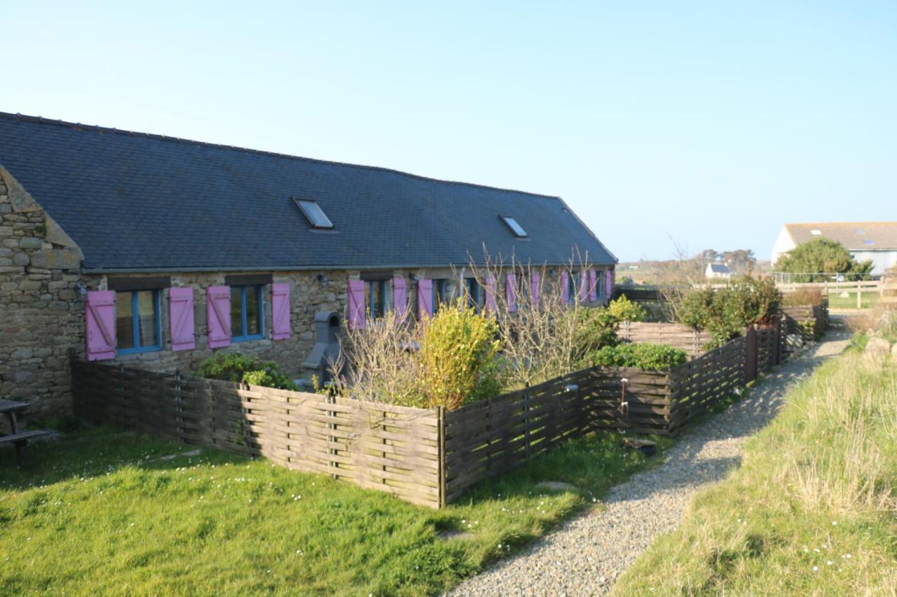 Les Gites Aux Volets Roses Landunvez Buitenkant foto